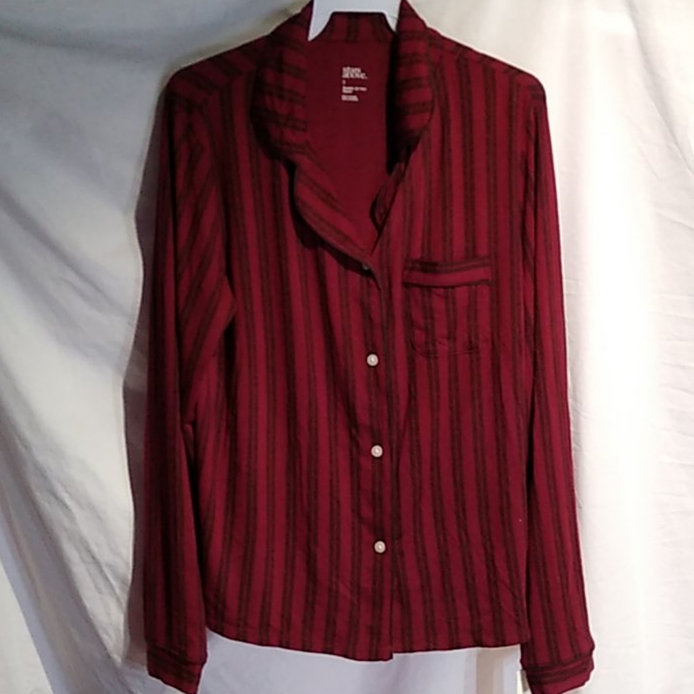 Women's small Stars Above maroon sleep shirt